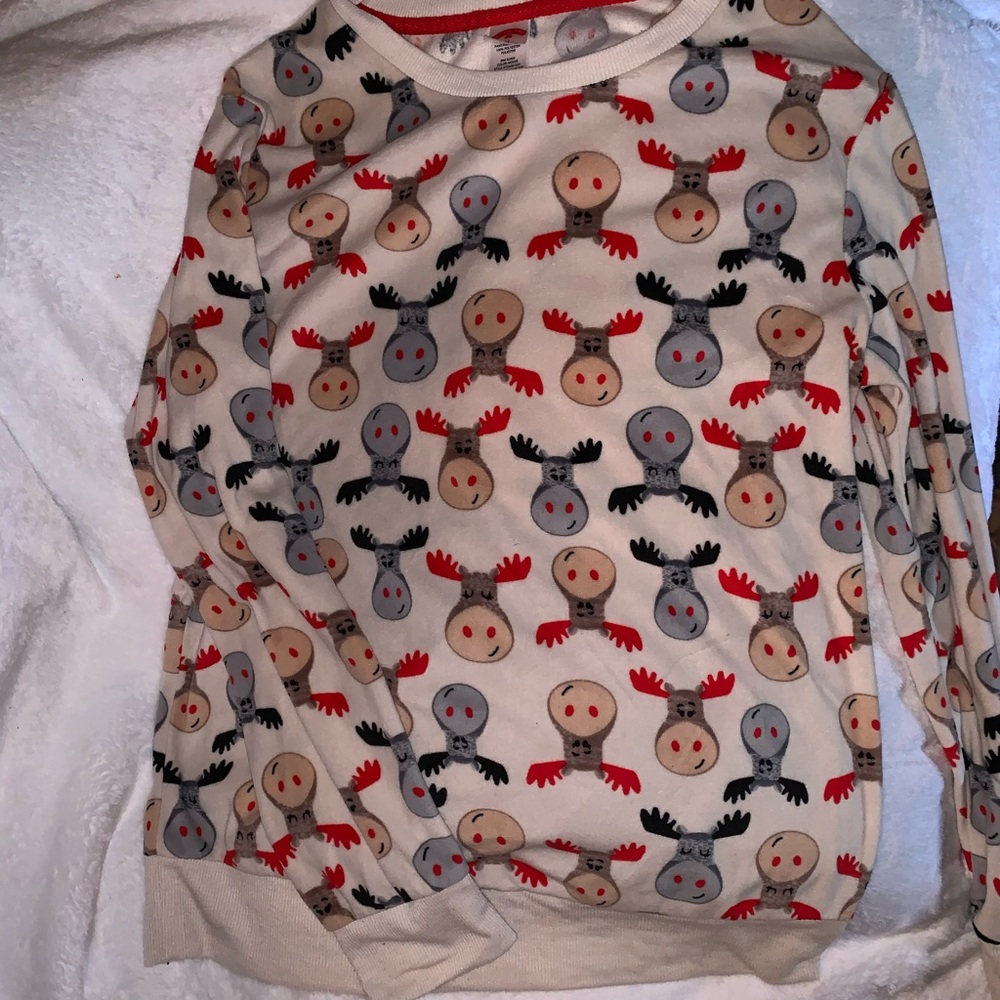Holiday Time Cozy Moose Pullover.  Women’s size medium: